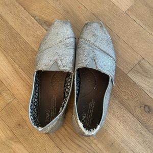Women’s Toms Silver Glitter Shoes